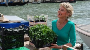 Explore global clothing customs with guest lecturer Paulette Mitchell