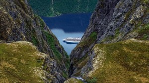 Named "World's Best" for Oceans, Rivers & Expeditions​