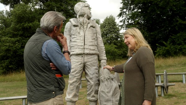 Alastair Miller in conversation with Lady Carnarvon