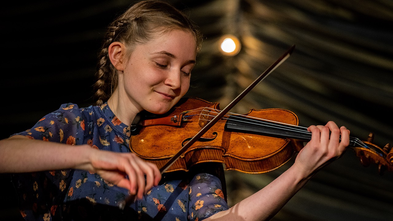 Sunday Sessions with composer, violinist and pianist Alma Deutscher)