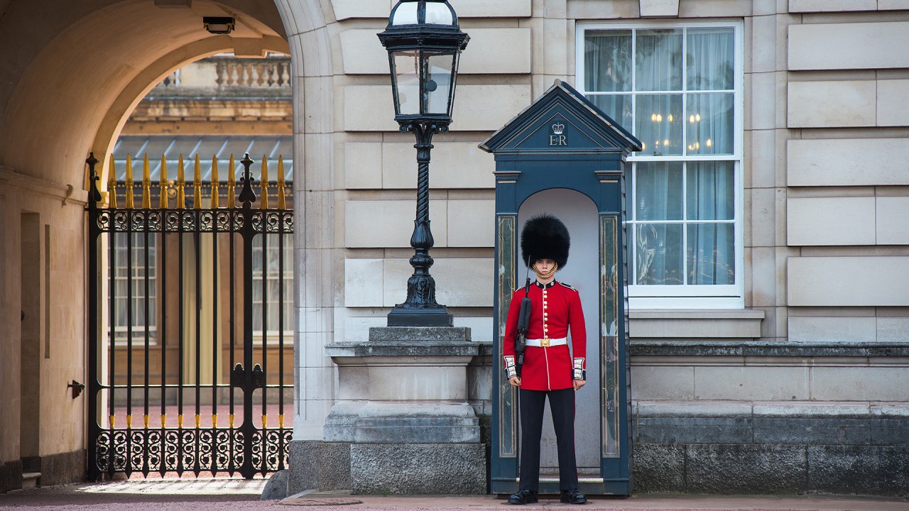 Take another look at our pre- and post-extensions to the United Kingdom with Karine Hagen)