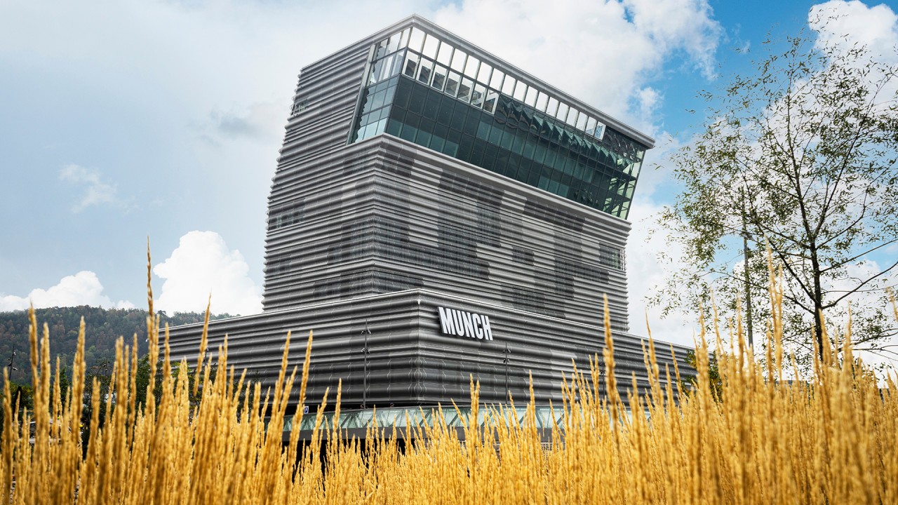 Enter the world and mind of Norwegian master expressionist Edvard Munch)