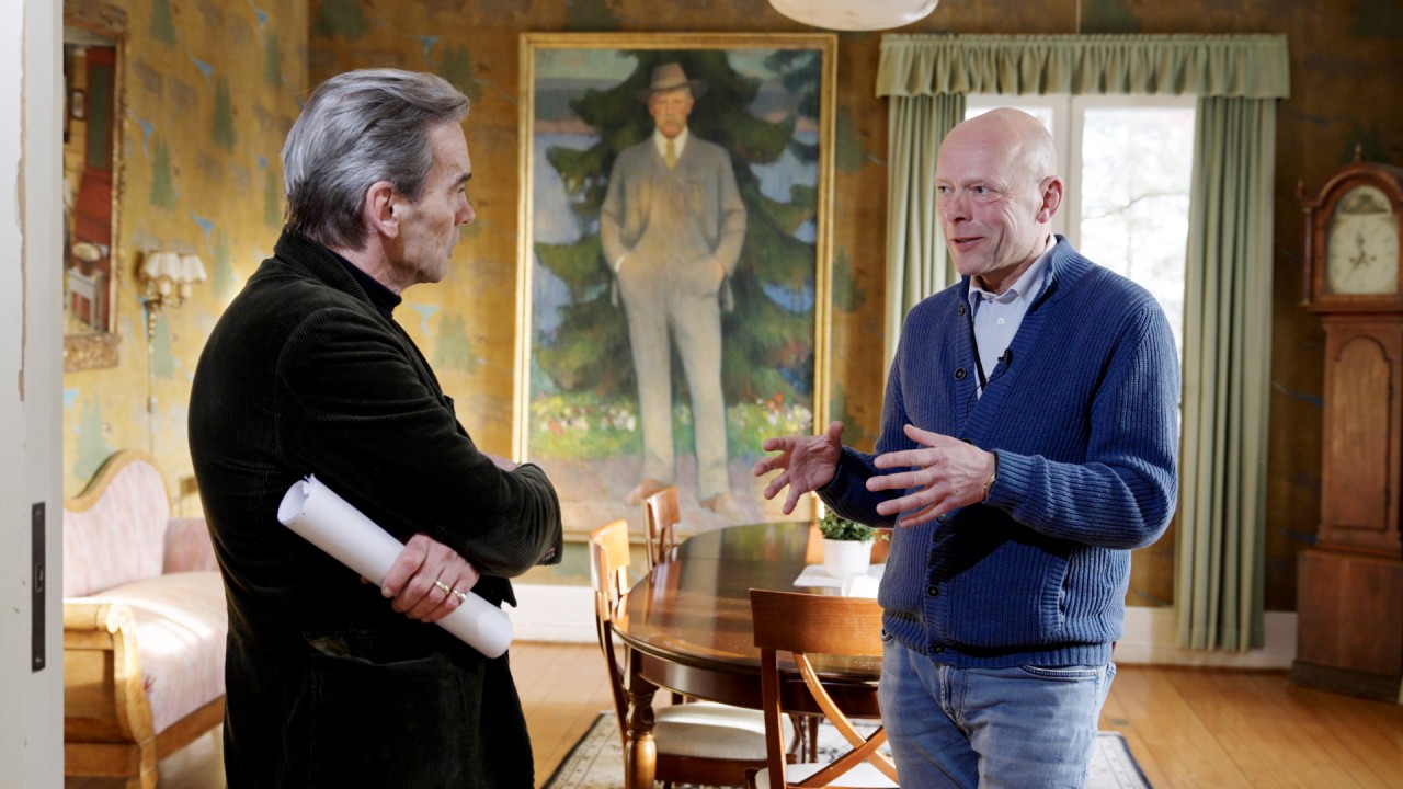 Tour Norway’s capital with Alastair Miller)