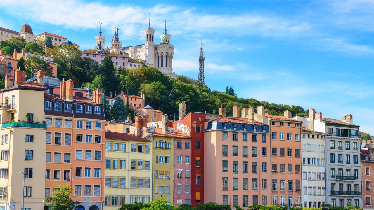 Uncover the culinary treasures of Lyon)