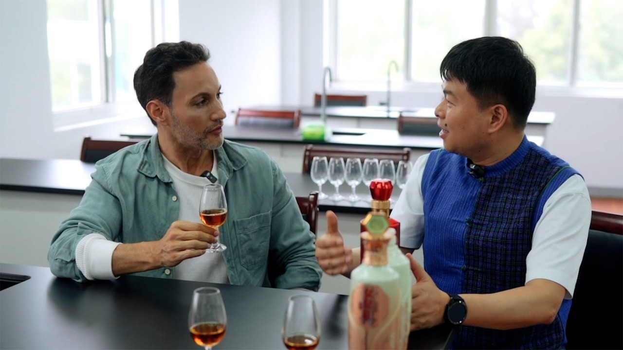 Unveil the flavors behind China’s beloved yellow wine)