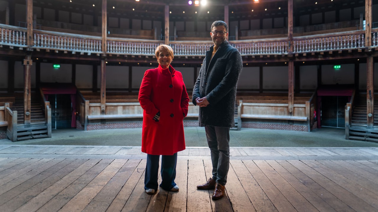 Discover Shakespeare’s Globe in London with Anne Diamond)
