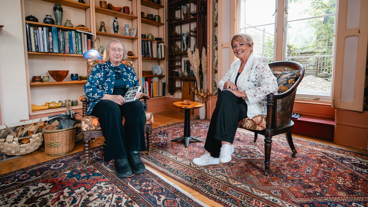 Anne Diamond discusses early Chinese civilization with Dame Jessica Mary Rawson)