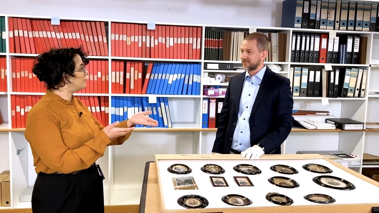 Digital Collection Coordinator Sivert Thue)